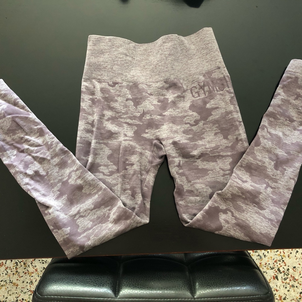 Gymshark camo seamless leggings purple (size small)